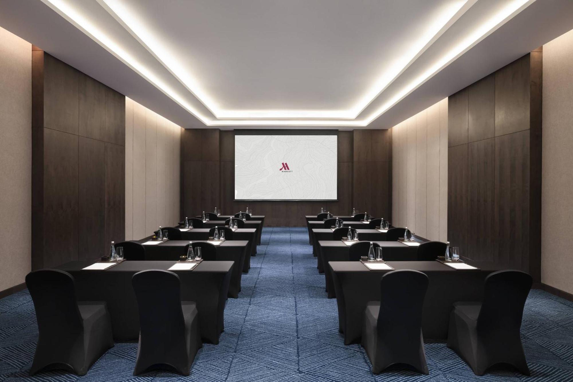Xuzhou Marriott Hotel Lakeview Exterior foto