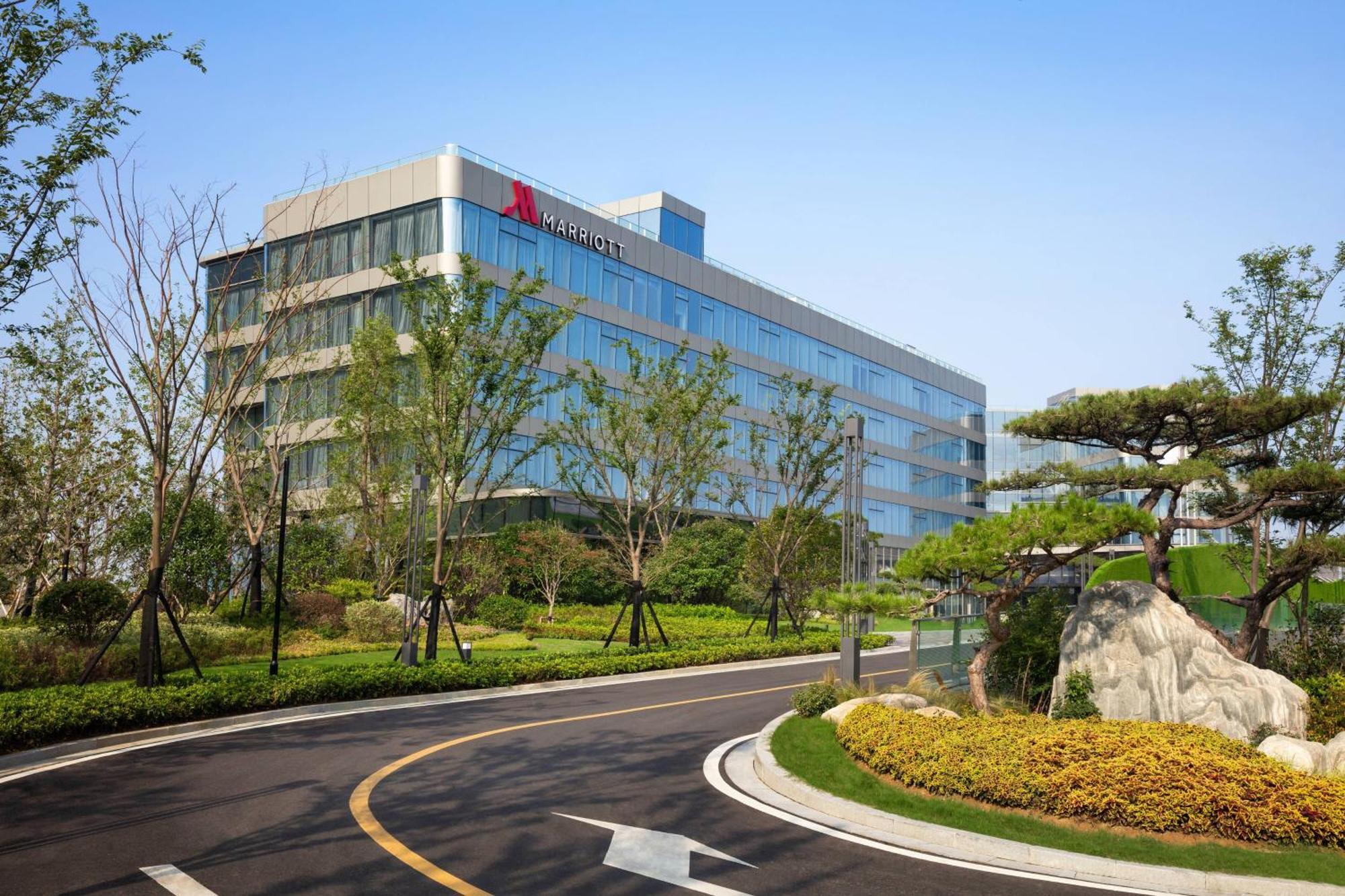 Xuzhou Marriott Hotel Lakeview Exterior foto